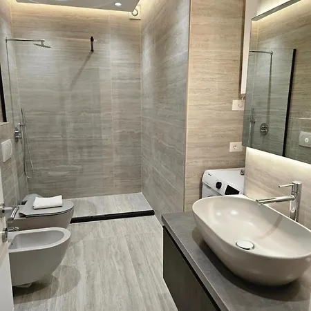 Appartamento Miku Apartment-modern 2bedroom In Prime Location