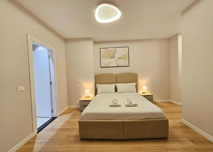 Miku Apartment-modern 2bedroom In Prime Location 公寓 地拉那
