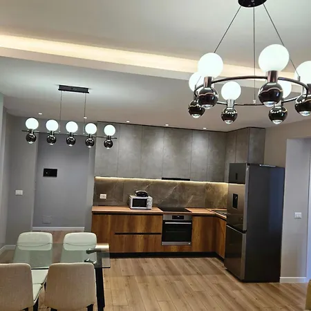 Miku Apartment-modern 2bedroom In Prime Location דירה