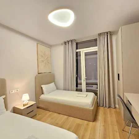 Miku Apartment-modern 2bedroom In Prime Location דירה טיראנה