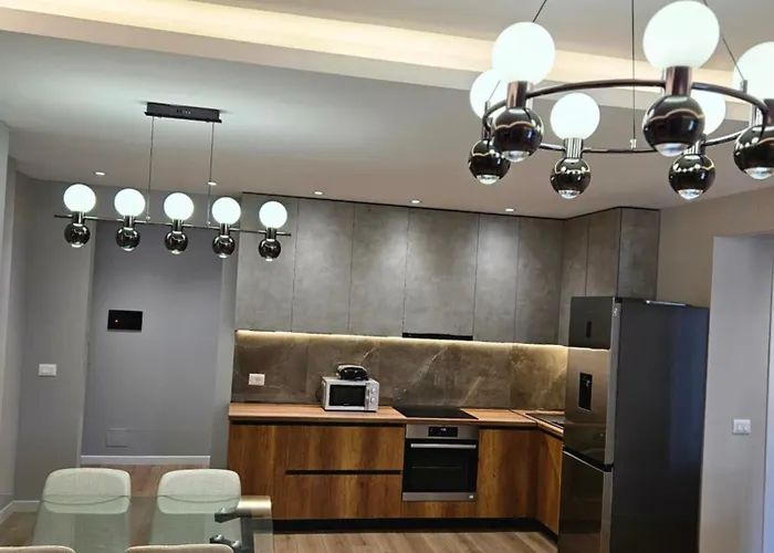 Miku Apartment-modern 2bedroom In Prime Location Apartment